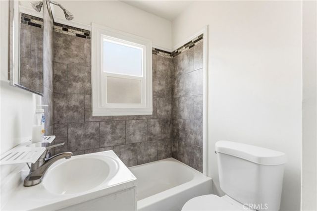 1047 W 7th, San Pedro, CA 90731