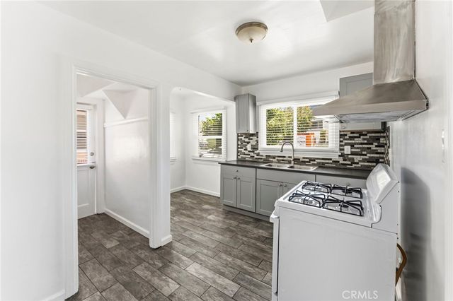 1047 W 7th, San Pedro, CA 90731