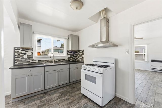 1047 W 7th, San Pedro, CA 90731