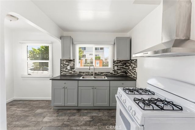 1047 W 7th, San Pedro, CA 90731