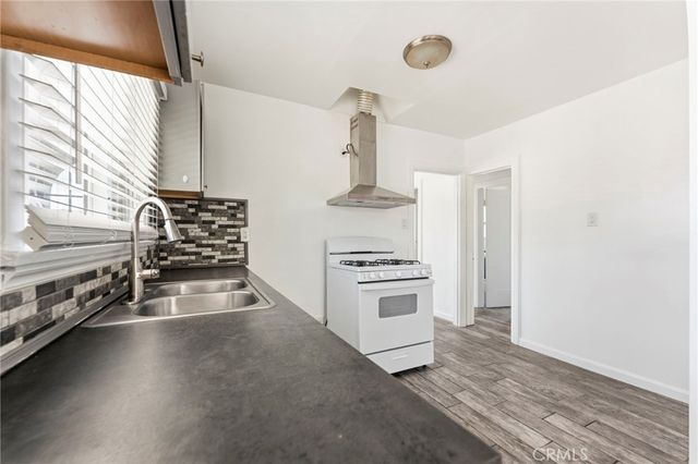 1047 W 7th, San Pedro, CA 90731