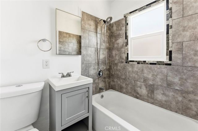 1047 W 7th, San Pedro, CA 90731