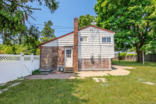 1563 Baldwin Boulevard, Bay Shore, NY 11706