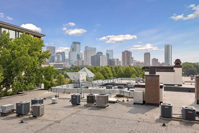 52 Groveland Terrace A304, Minneapolis, MN 55403