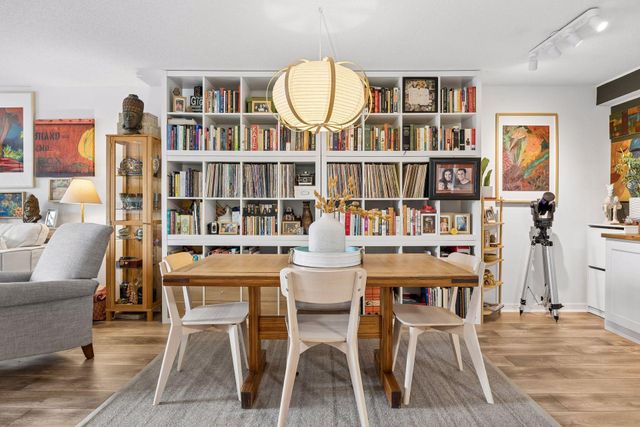 52 Groveland Terrace A304, Minneapolis, MN 55403