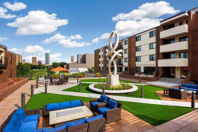 52 Groveland Terrace A304, Minneapolis, MN 55403