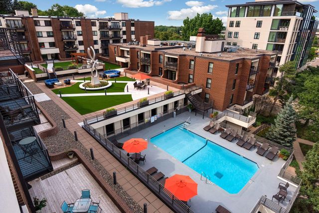 52 Groveland Terrace A304, Minneapolis, MN 55403