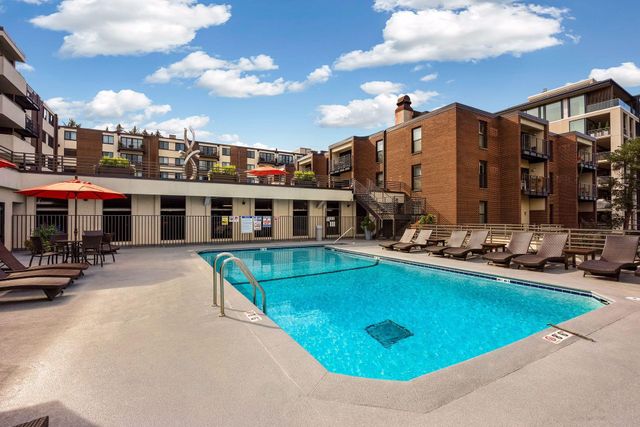 52 Groveland Terrace A304, Minneapolis, MN 55403