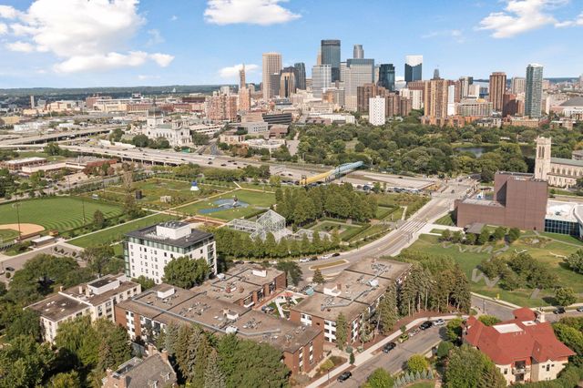 52 Groveland Terrace A304, Minneapolis, MN 55403