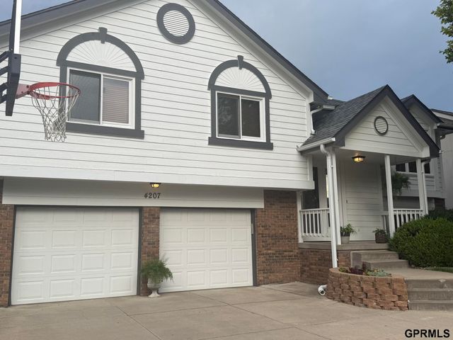 4207 S 148Th Street, Omaha, NE 68137