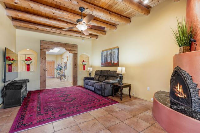 6651 Camino Rojo, Santa Fe, NM 87507