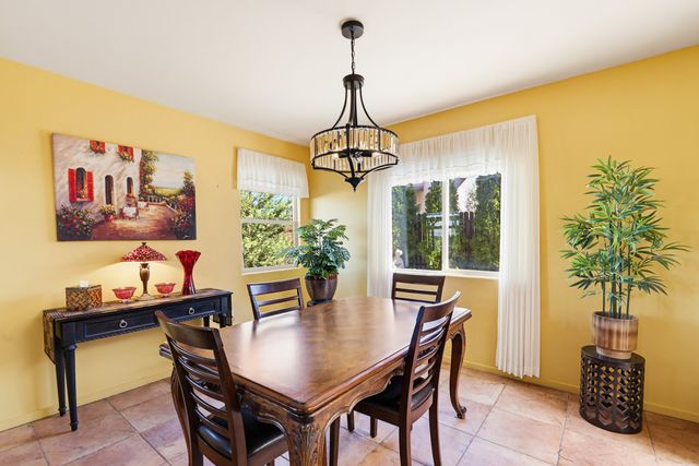 6651 Camino Rojo, Santa Fe, NM 87507