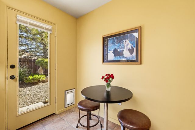 6651 Camino Rojo, Santa Fe, NM 87507