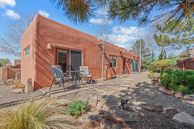 6651 Camino Rojo, Santa Fe, NM 87507