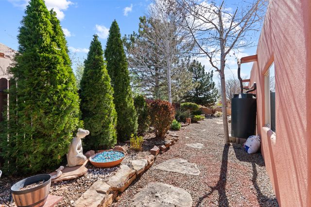 6651 Camino Rojo, Santa Fe, NM 87507