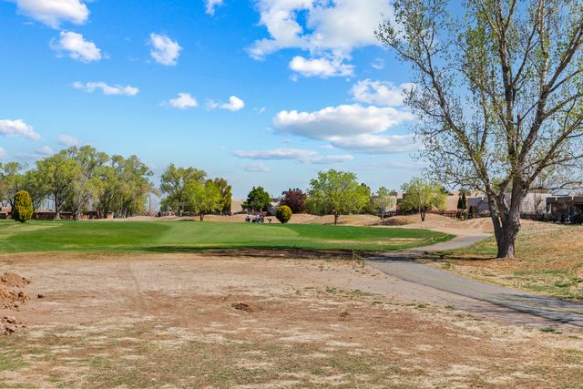 6651 Camino Rojo, Santa Fe, NM 87507