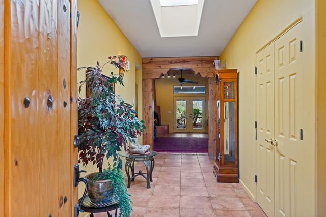 6651 Camino Rojo, Santa Fe, NM 87507