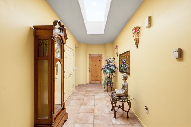 6651 Camino Rojo, Santa Fe, NM 87507