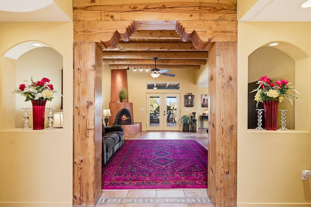 6651 Camino Rojo, Santa Fe, NM 87507