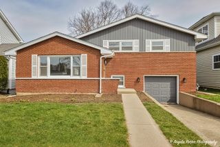 410 W Mueller Street, Arlington Heights, IL 60004