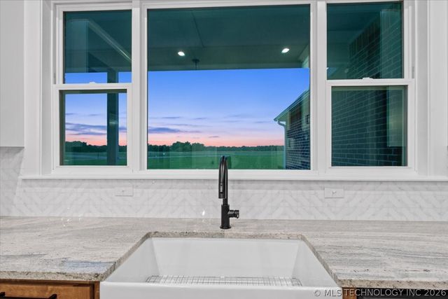 31820 E Two Socks Drive, Broken Arrow, OK 74014