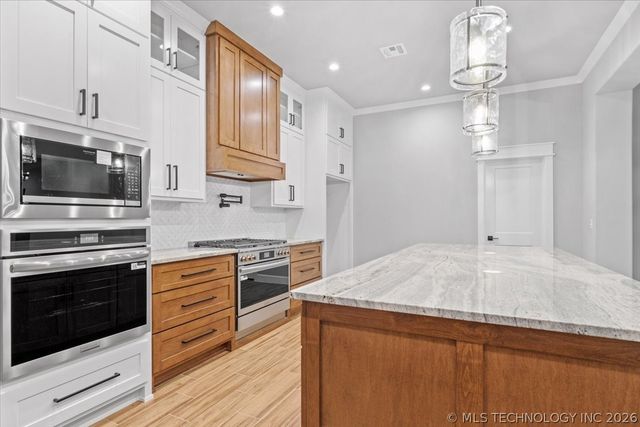 31820 E Two Socks Drive, Broken Arrow, OK 74014
