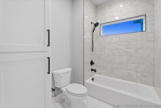 31820 E Two Socks Drive, Broken Arrow, OK 74014