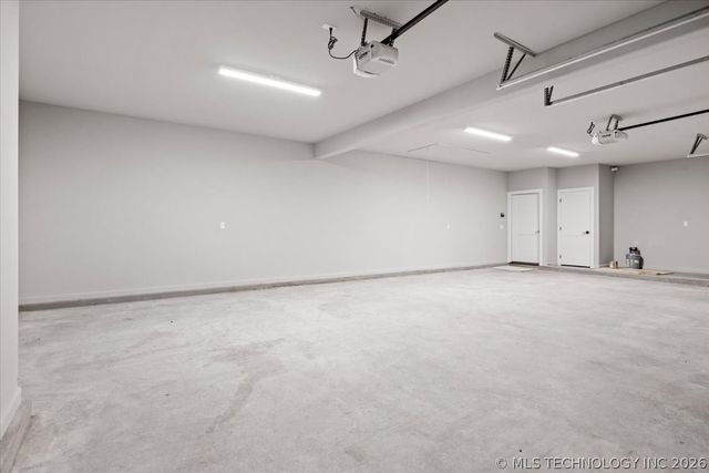 31820 E Two Socks Drive, Broken Arrow, OK 74014