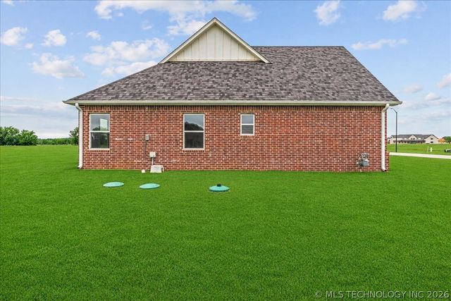 31820 E Two Socks Drive, Broken Arrow, OK 74014