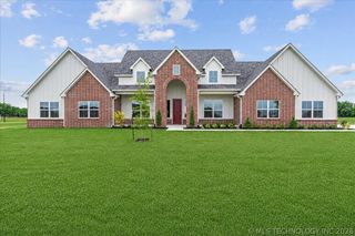 31820 E Two Socks Drive, Broken Arrow, OK 74014