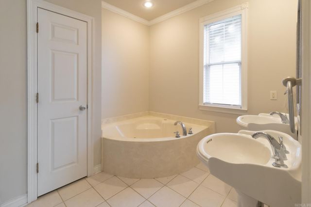 16 Lakeview Lane, Cabot, AR 72023