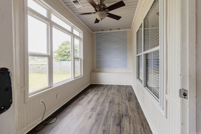 16 Lakeview Lane, Cabot, AR 72023