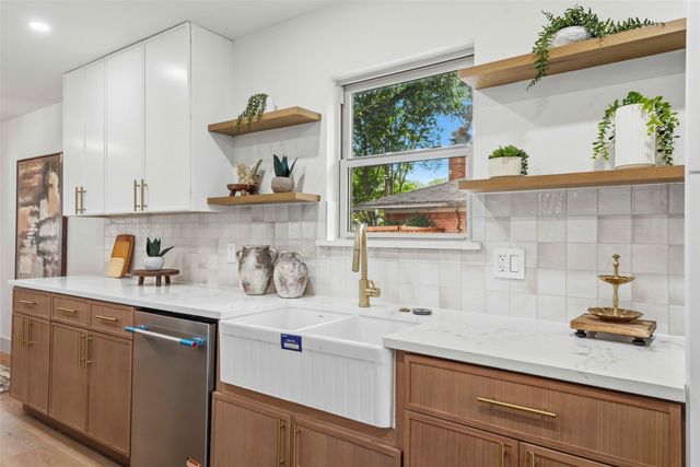 925 Fernwood Drive, Richardson, TX 75080