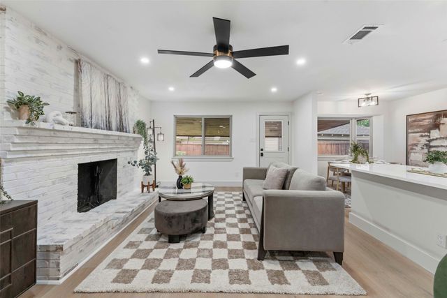 925 Fernwood Drive, Richardson, TX 75080