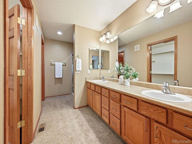 22462 E Alder Dr, Aurora, CO 80016