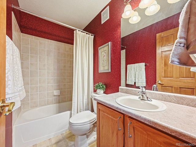 22462 E Alder Dr, Aurora, CO 80016