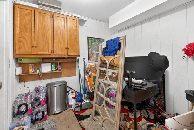 900 Pebblelane Drive, 57, Columbus, OH 43085