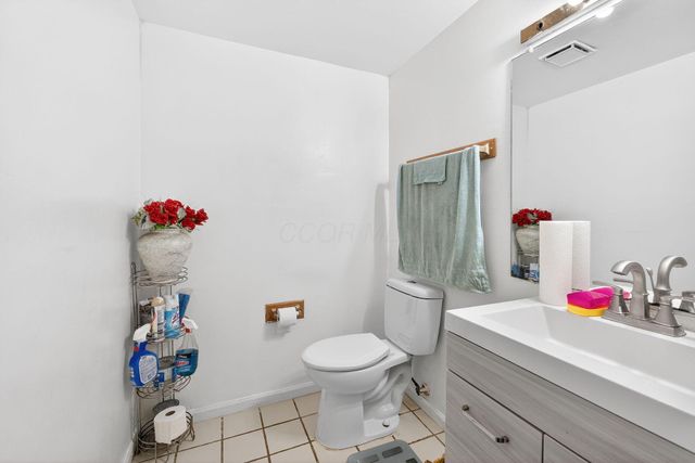 900 Pebblelane Drive, 57, Columbus, OH 43085