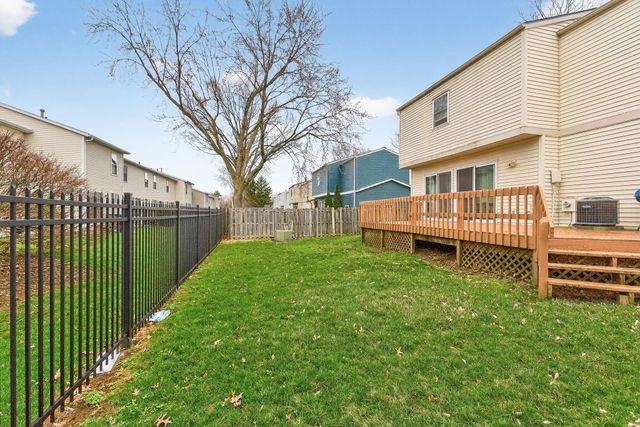 900 Pebblelane Drive, 57, Columbus, OH 43085