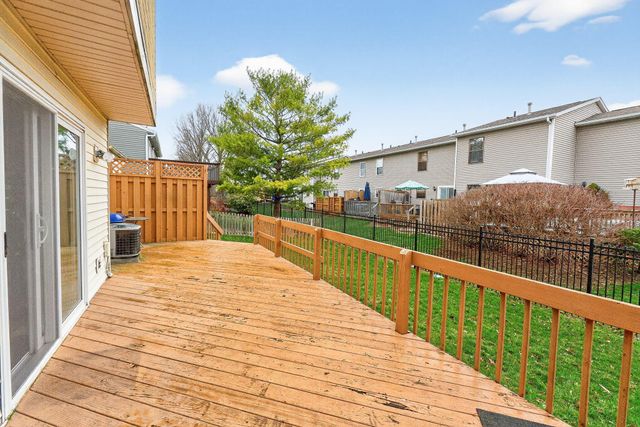 900 Pebblelane Drive, 57, Columbus, OH 43085