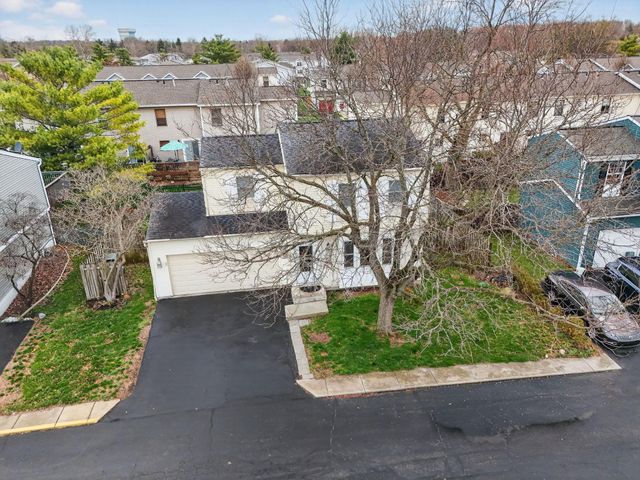 900 Pebblelane Drive, 57, Columbus, OH 43085