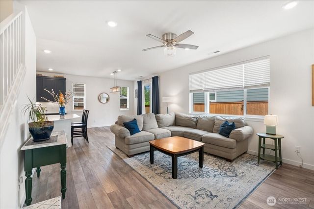 18104 SE 242 Street, Covington, WA 98042