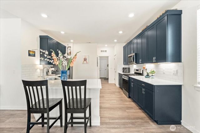 18104 SE 242 Street, Covington, WA 98042