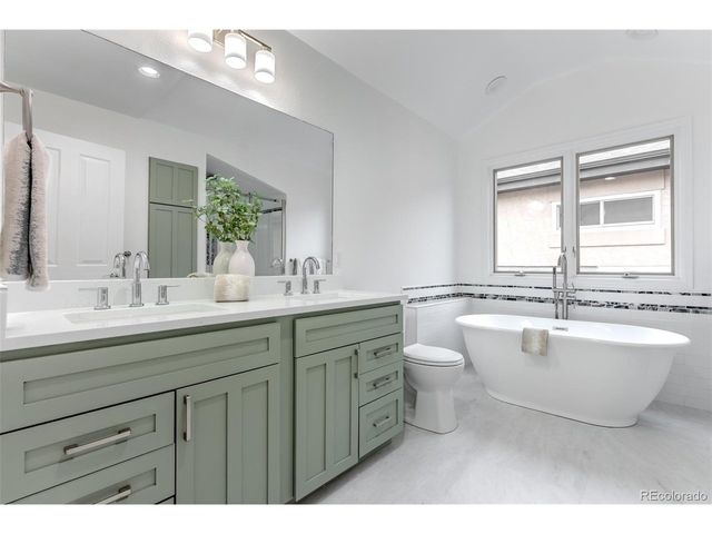 4624 W Moncrieff Pl, Denver, CO 80212