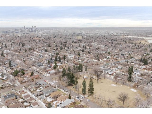 4624 W Moncrieff Pl, Denver, CO 80212