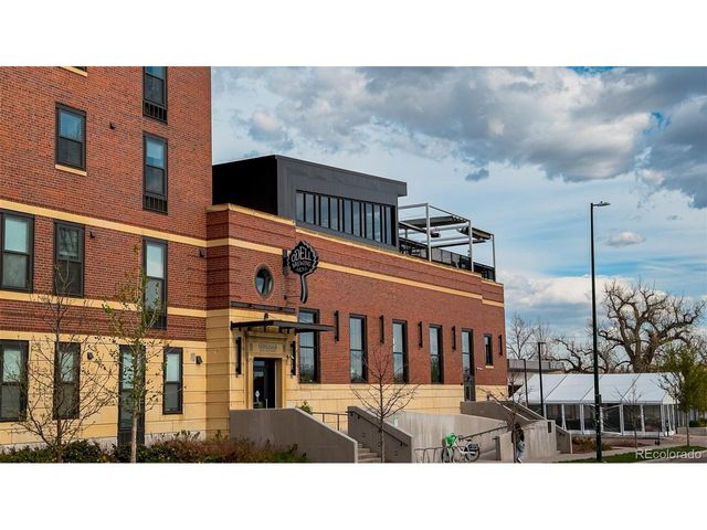 4624 W Moncrieff Pl, Denver, CO 80212