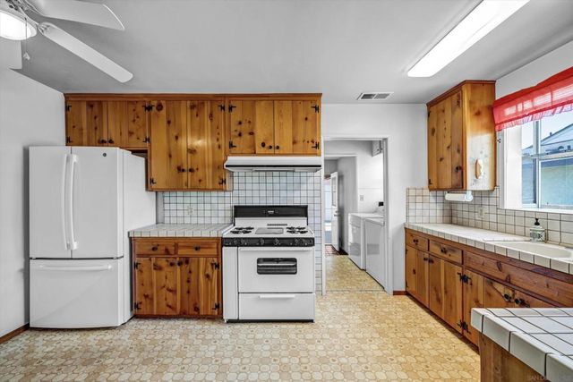 5533 Elgin Ave, San Diego, CA 92120