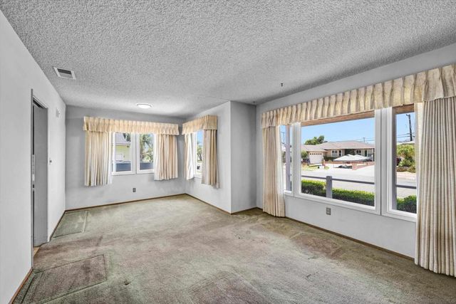 5533 Elgin Ave, San Diego, CA 92120