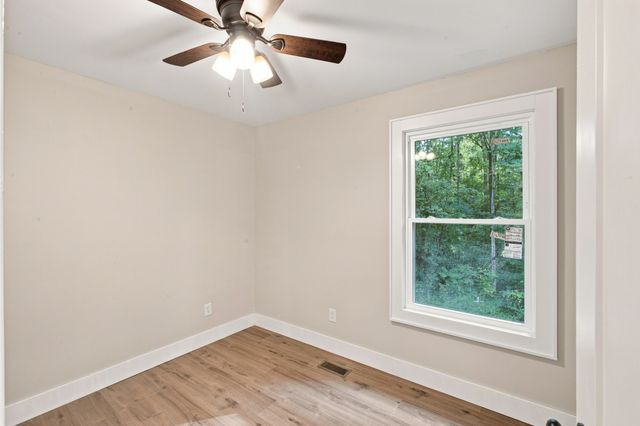 1121 Blake Road, Lyles, TN 37098