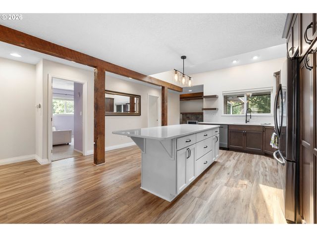16300 Se ECKERT Ln, Damascus, OR 97089